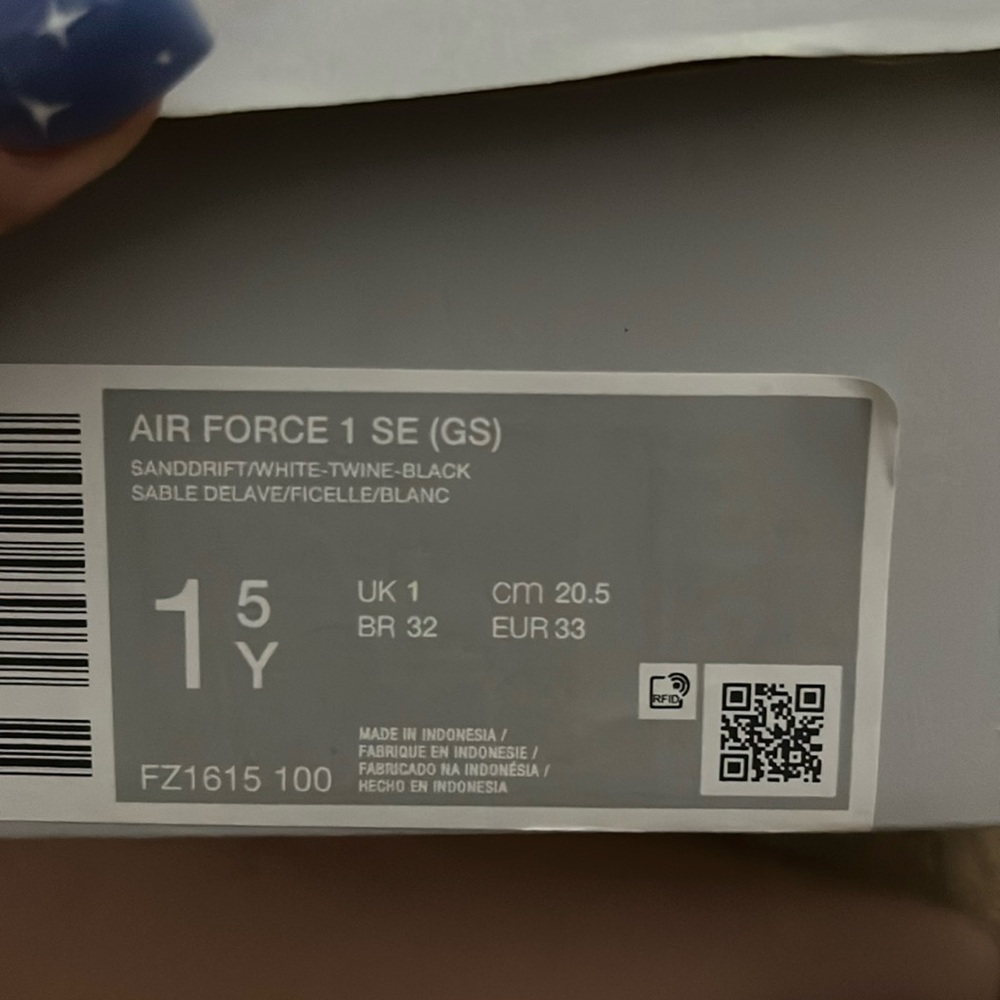 Girls 1.5 Air Force 1s sanddrift